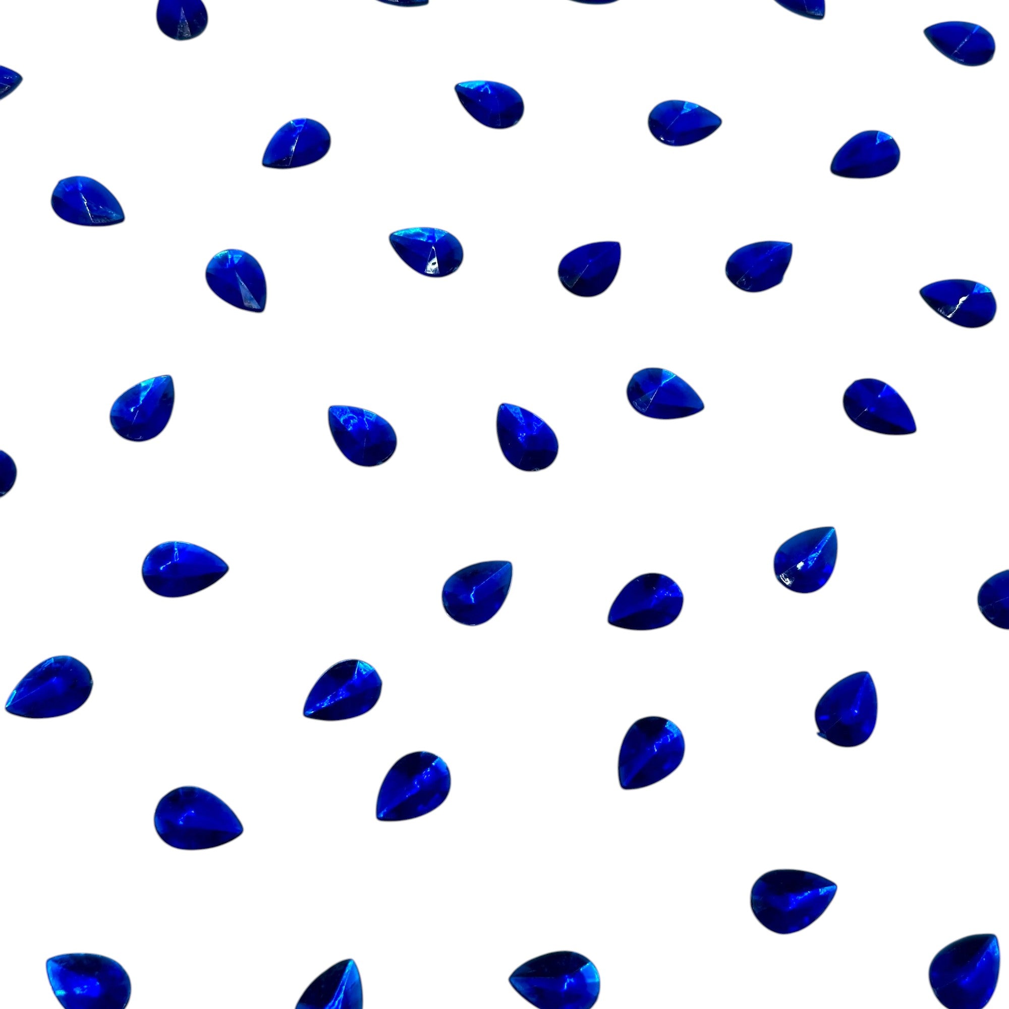 Blue almond-shaped chatons for jewellery making and lippan art