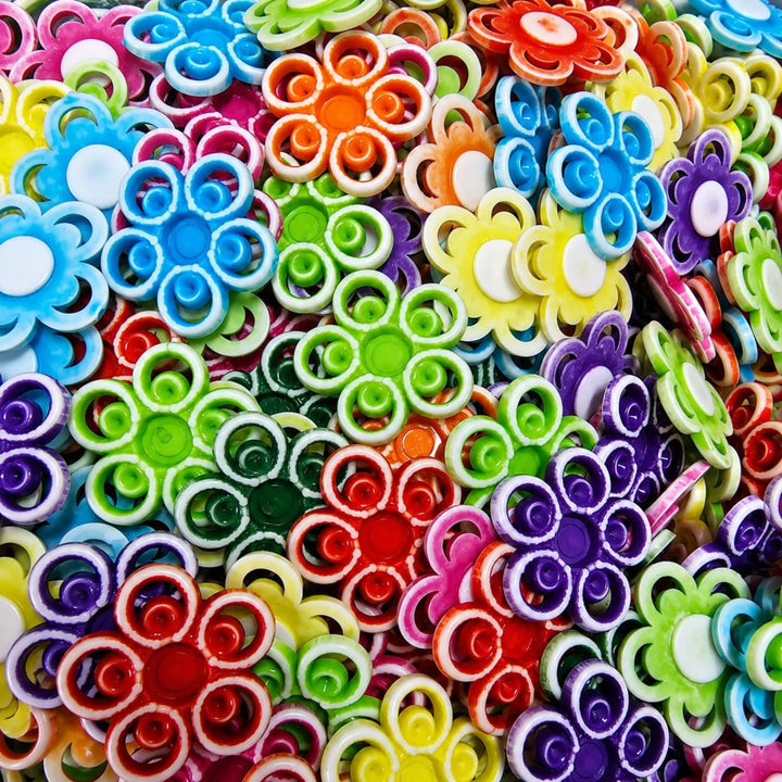 Bulk multicolor hollow acrylic flower beads for DIY jewelry and macrame crafts